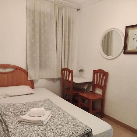 30-3- Бюджетная Комната В Квартире Для 2 Человека, Alicante Apartment Екстериор снимка