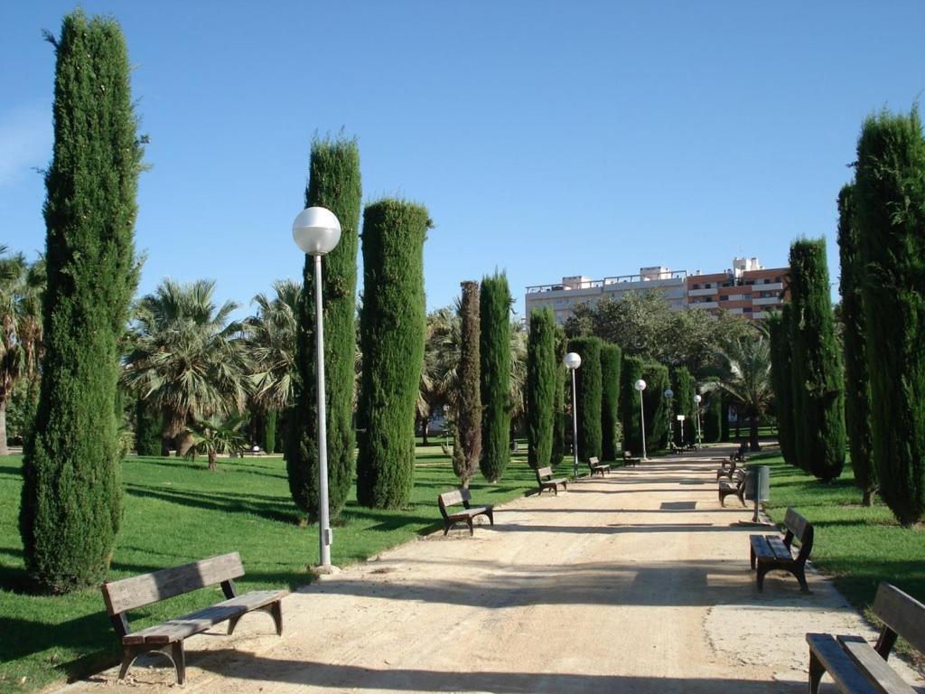 30-3- Бюджетная Комната В Квартире Для 2 Человека, Alicante Apartment Екстериор снимка