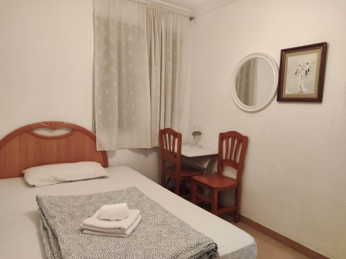 30-3- Бюджетная Комната В Квартире Для 2 Человека, Alicante Apartment Екстериор снимка