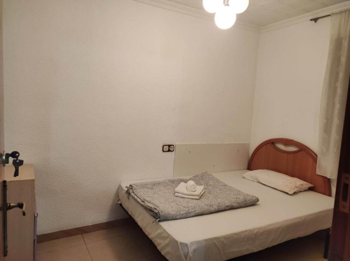 30-3- Бюджетная Комната В Квартире Для 2 Человека, Alicante Apartment Екстериор снимка