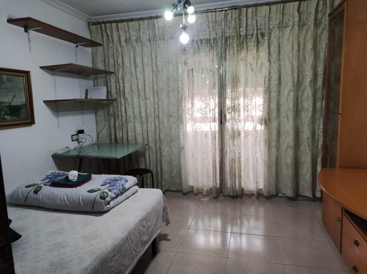 30-3- Бюджетная Комната В Квартире Для 2 Человека, Alicante Apartment Екстериор снимка